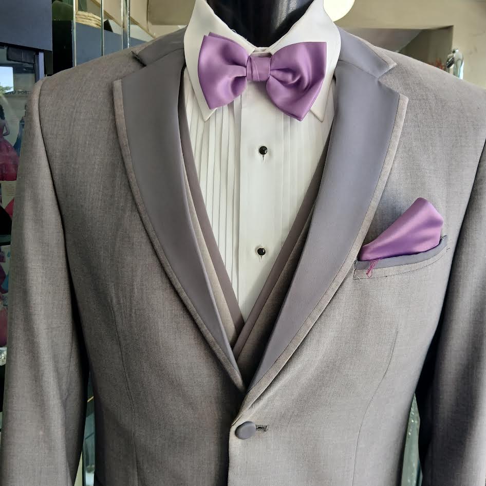 Tuxedos y trajes para caballeros